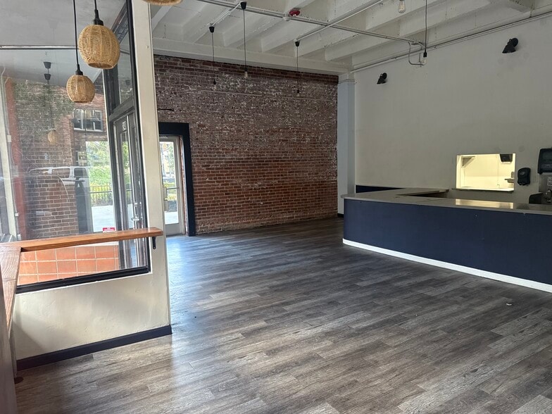 248 W 1st St, Reno, NV for lease - Building Photo - Image 3 of 5