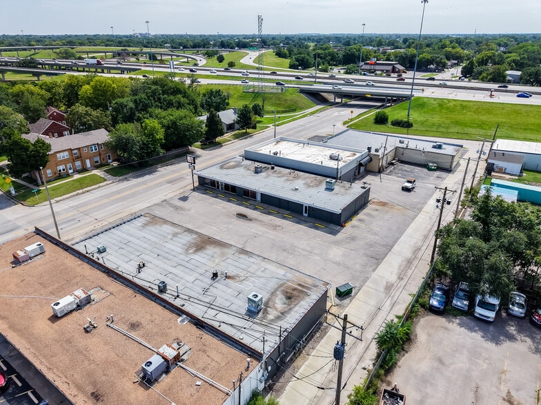 415 S Hydraulic St, Wichita, KS for sale - Building Photo - Image 2 of 14