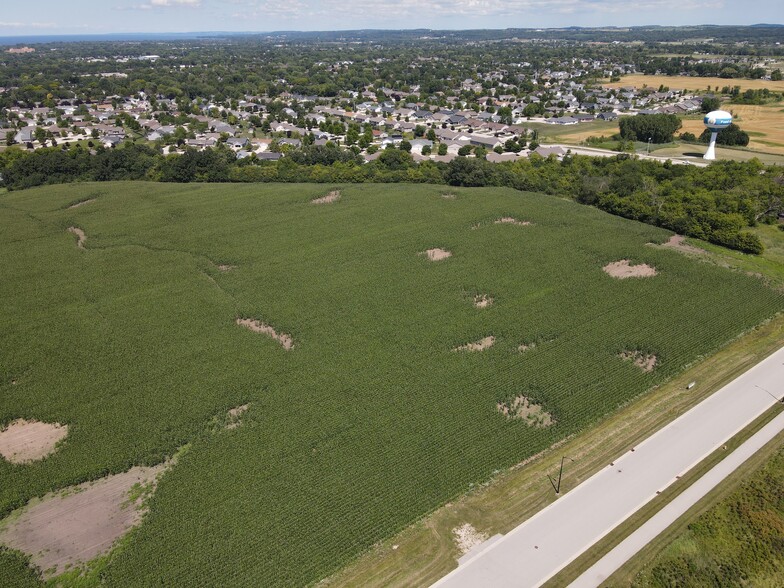 381 Police Memorial Dr, Fond Du Lac, WI for sale - Aerial - Image 2 of 6