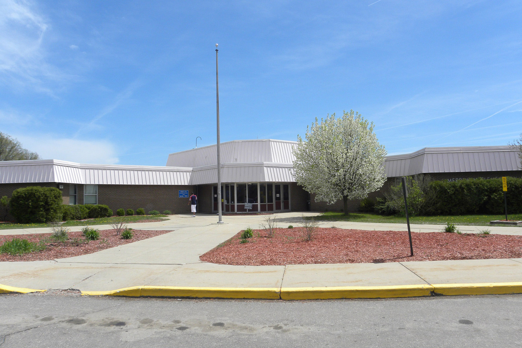 Romulus Community School - Romulus, MI for Sale | LoopNet