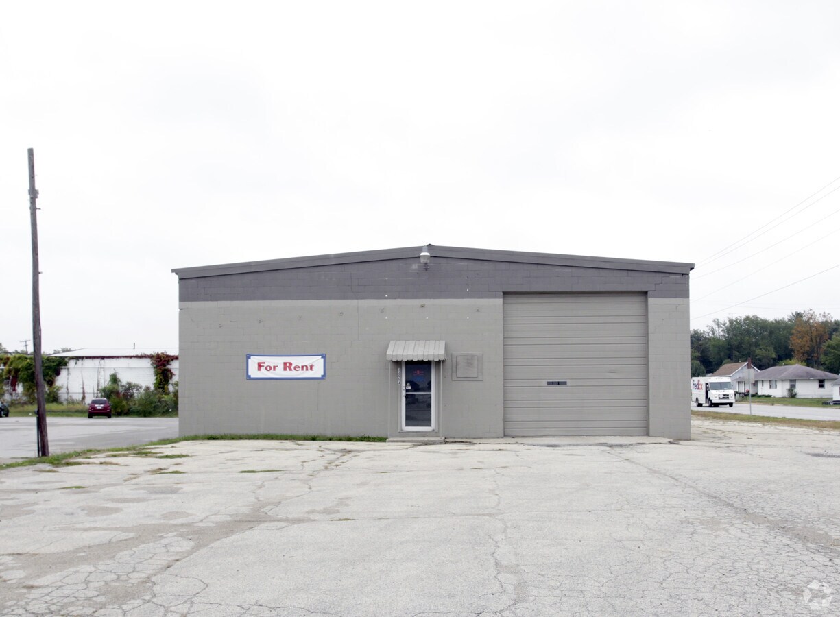 3200 Middlebury St, Elkhart, IN 46516