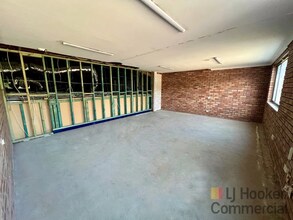 173 The Entrance Rd, Erina for lease Interior Photo- Image 1 of 4