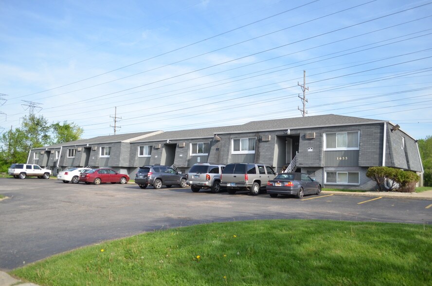 1655 Felten St, Aurora, IL for sale - Other - Image 1 of 1