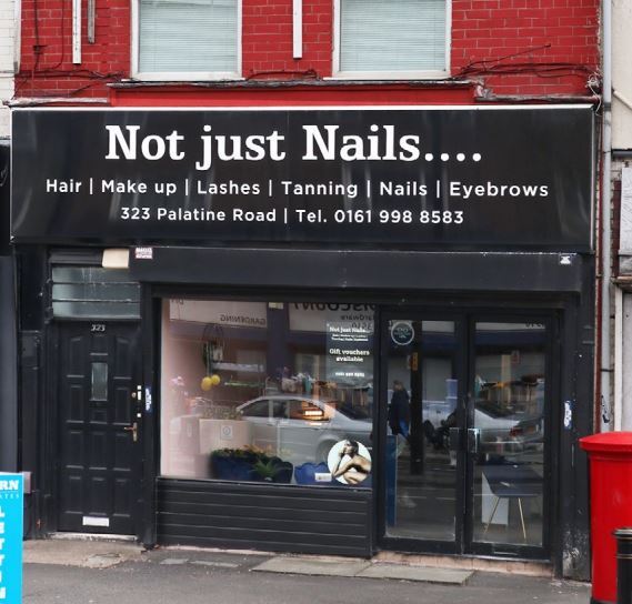 323 Palatine Rd, Manchester for sale Primary Photo- Image 1 of 1