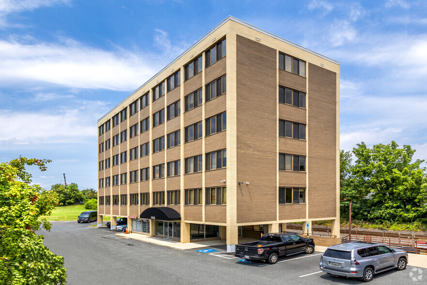 1010 Rockville Pike, Rockville, MD for lease - Building Photo - Image 1 of 4