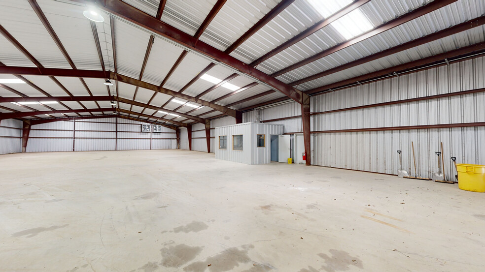 4710 Jeddo Rd, Waelder, TX 78959 - Central Texas Warehouse/Distribution ...