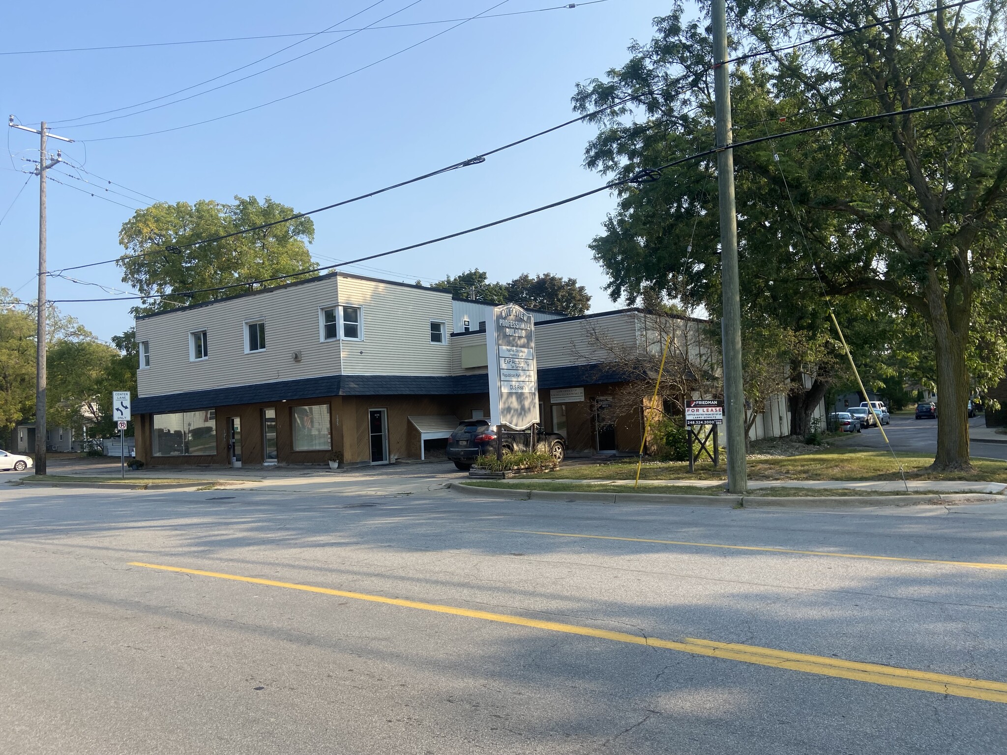 606 N Saginaw St, Lapeer, MI for lease Building Photo- Image 1 of 8