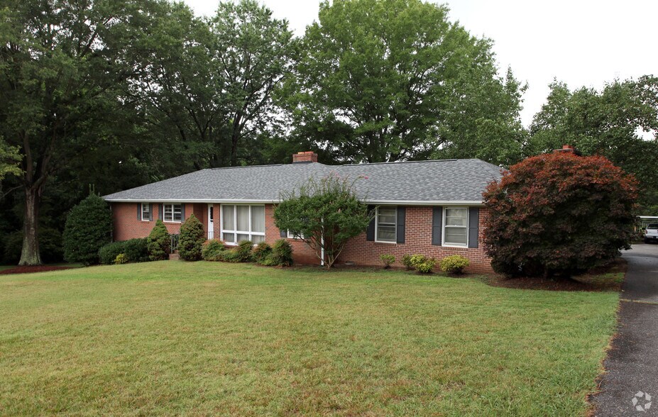2703 Beaty Rd, Gastonia, NC 28056
