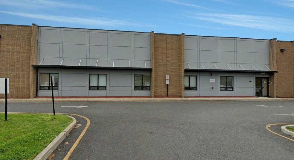 9-53 Smith St, Englewood, NJ for lease - Building Photo - Image 2 of 12