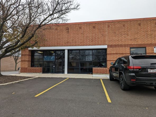 225 Larkin Dr, Wheeling, IL for lease - Primary Photo - Image 1 of 6