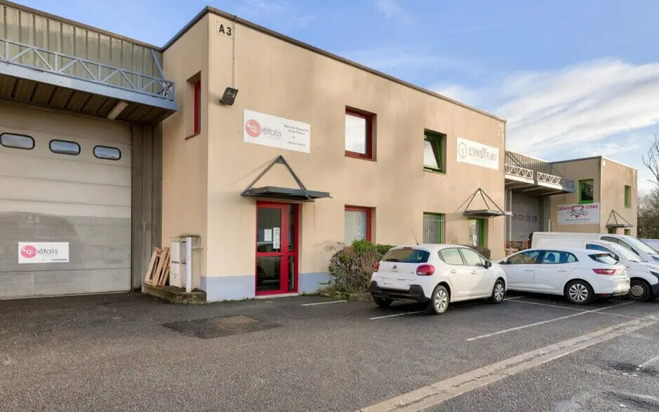 Flex in Pontault-Combault for lease - Building Photo - Image 3 of 7