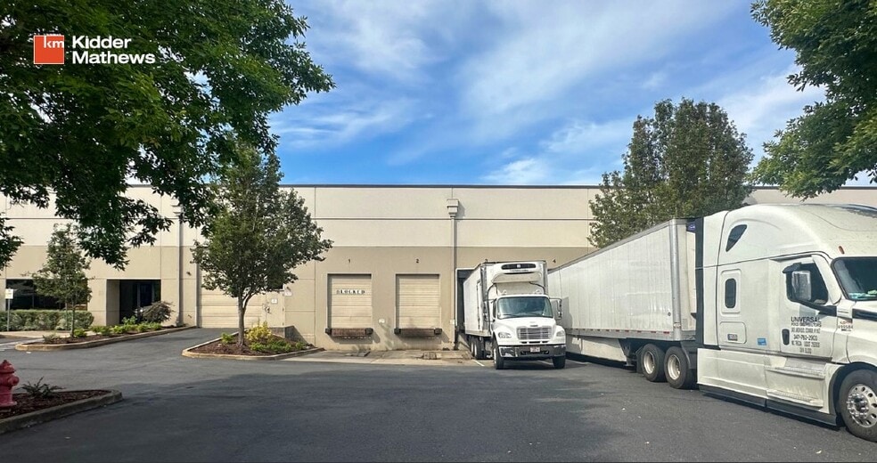 4201 NE 161st Ave, Portland, OR for lease - Building Photo - Image 3 of 18