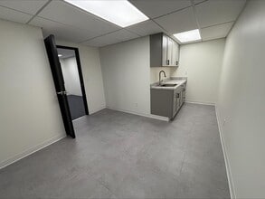 2730 Monterey St, Torrance, CA for lease Interior Photo- Image 2 of 4