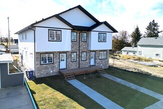 More details for 5139 48 St, Innisfail, AB - Multifamily for Sale