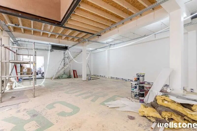 Office in Paris for lease - Building Photo - Image 2 of 15