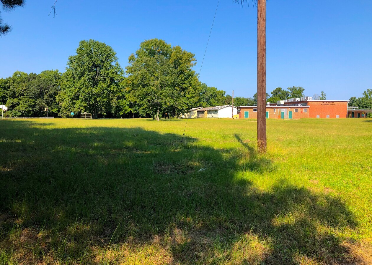 1410 Greenwood Mooringsport Rd, Shreveport, LA 71107