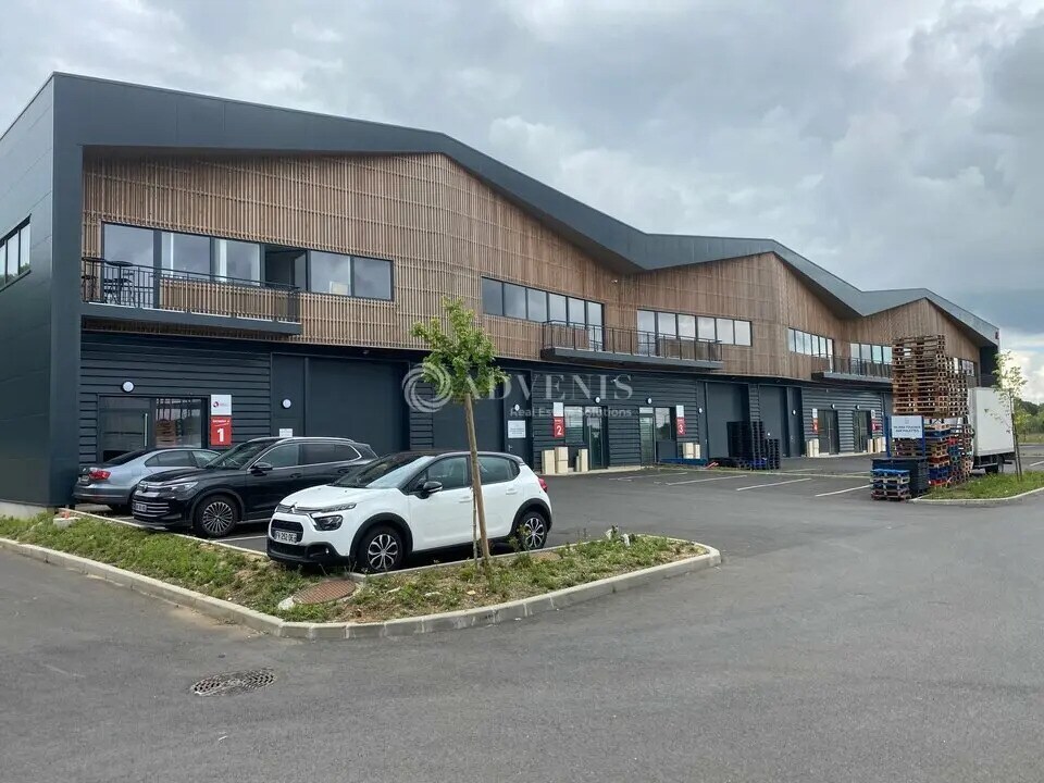 Flex in Moissy-Cramayel for sale Building Photo- Image 1 of 9