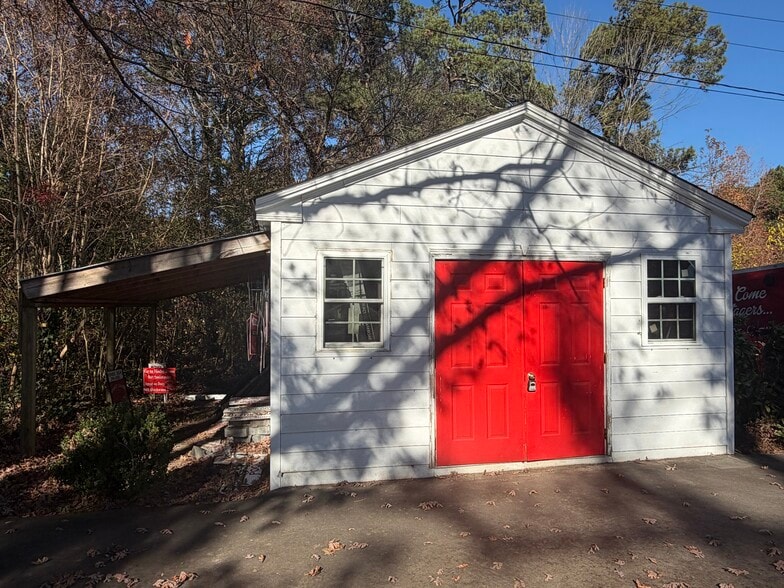 2090 Eastern Ave, Nashville, NC for sale - Building Photo - Image 3 of 14