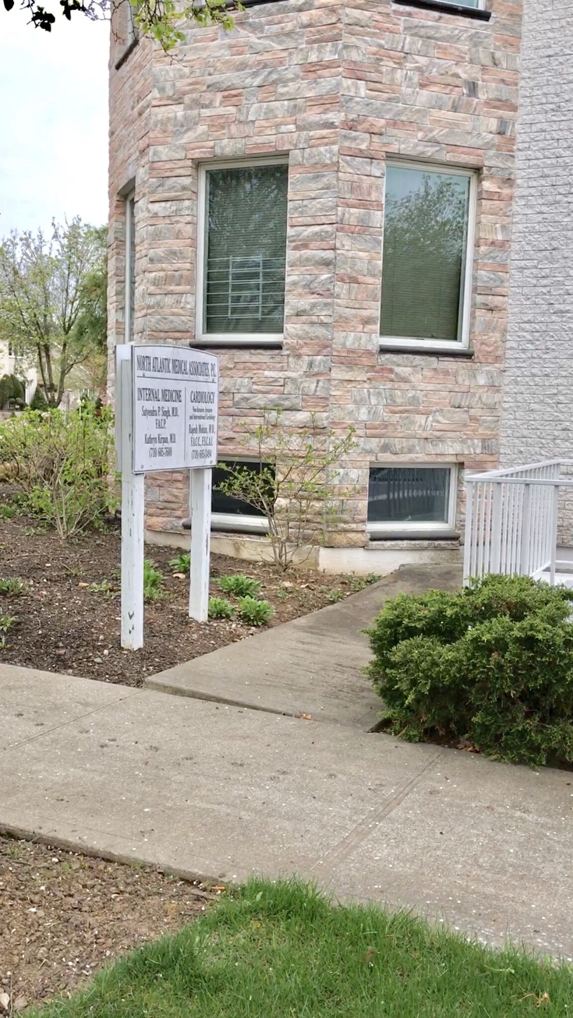 21 Alverson Loop, Staten Island, NY for sale Primary Photo- Image 1 of 1