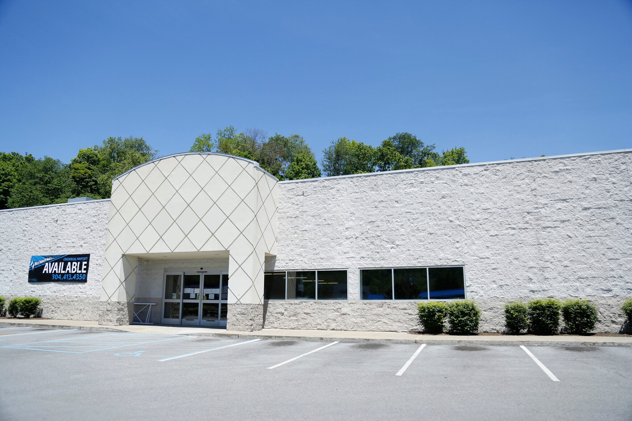 1470 Earl L Core Rd, Morgantown, WV for sale Primary Photo- Image 1 of 1