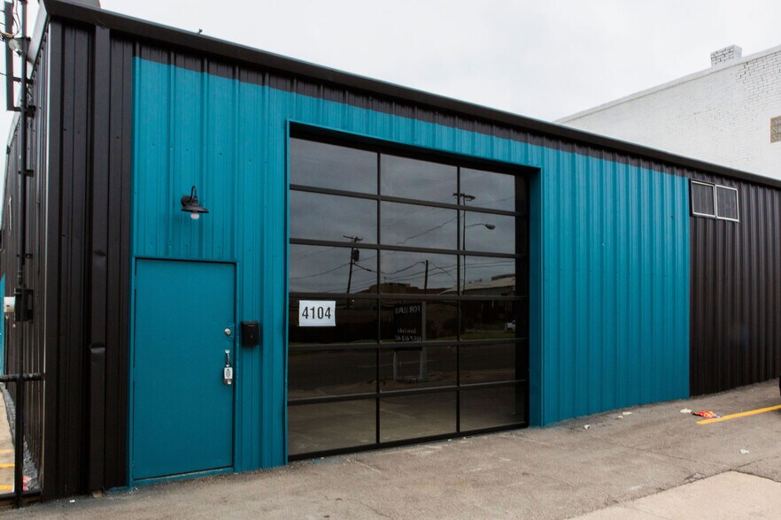 4104 Main St, Dallas, TX for lease - Building Photo - Image 2 of 4