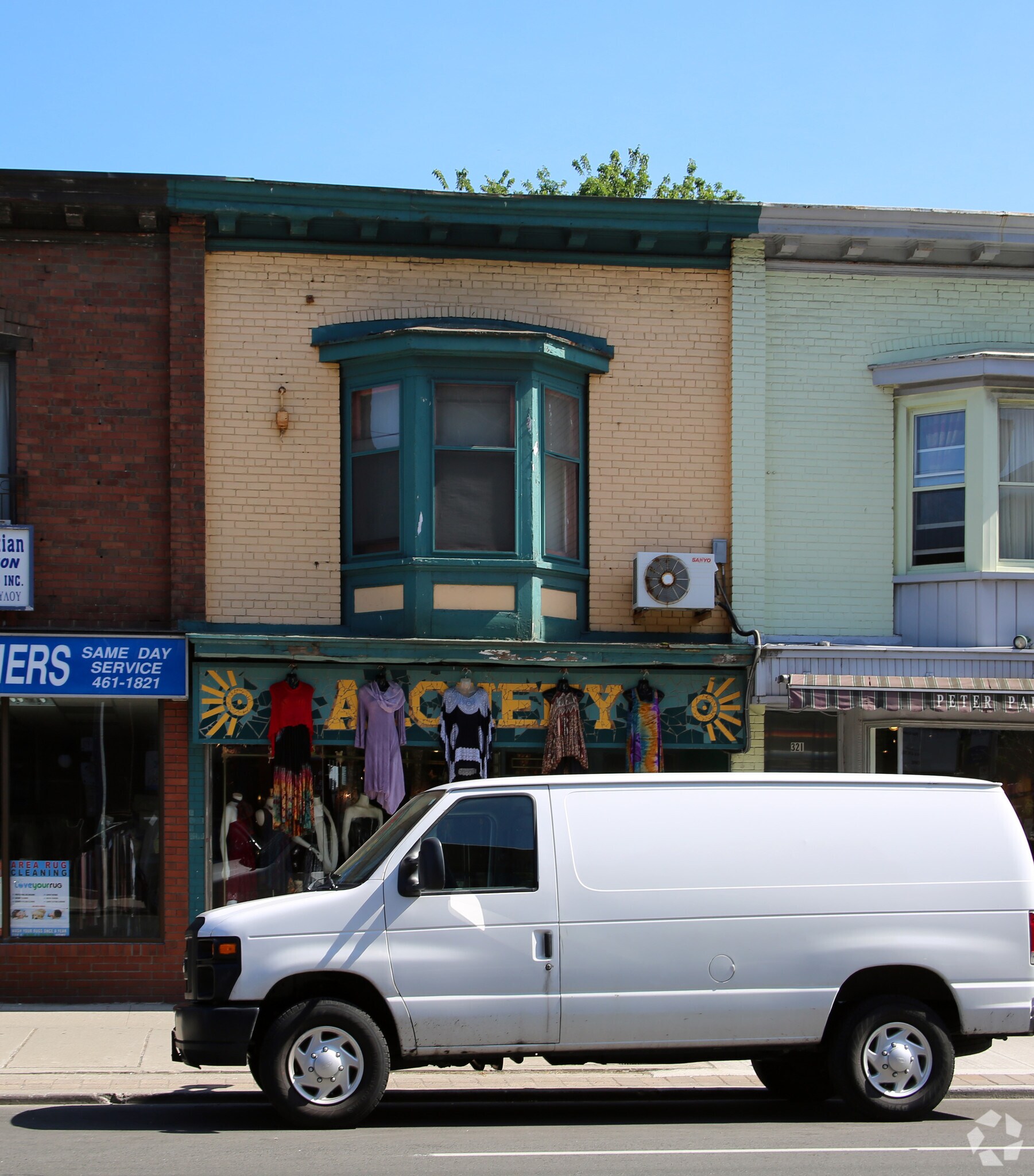 323 Danforth Ave, Toronto, ON for sale Primary Photo- Image 1 of 1