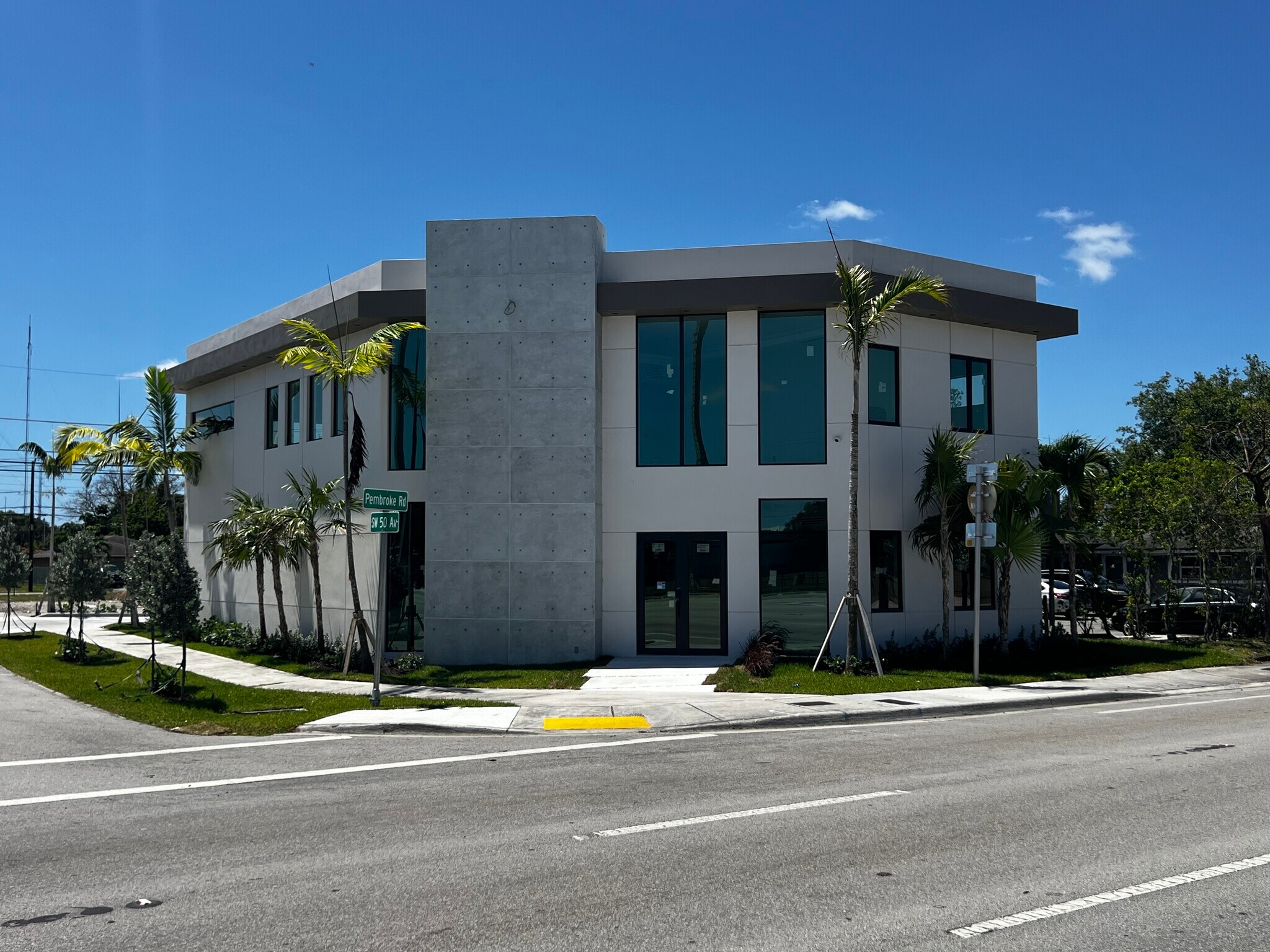 5000 Pembroke Rd, Hollywood, FL for lease Primary Photo- Image 1 of 47