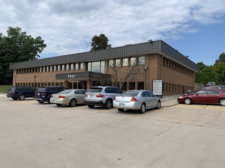 4656 W Jefferson Blvd, Fort Wayne, IN for sale - Building Photo - Image 1 of 1