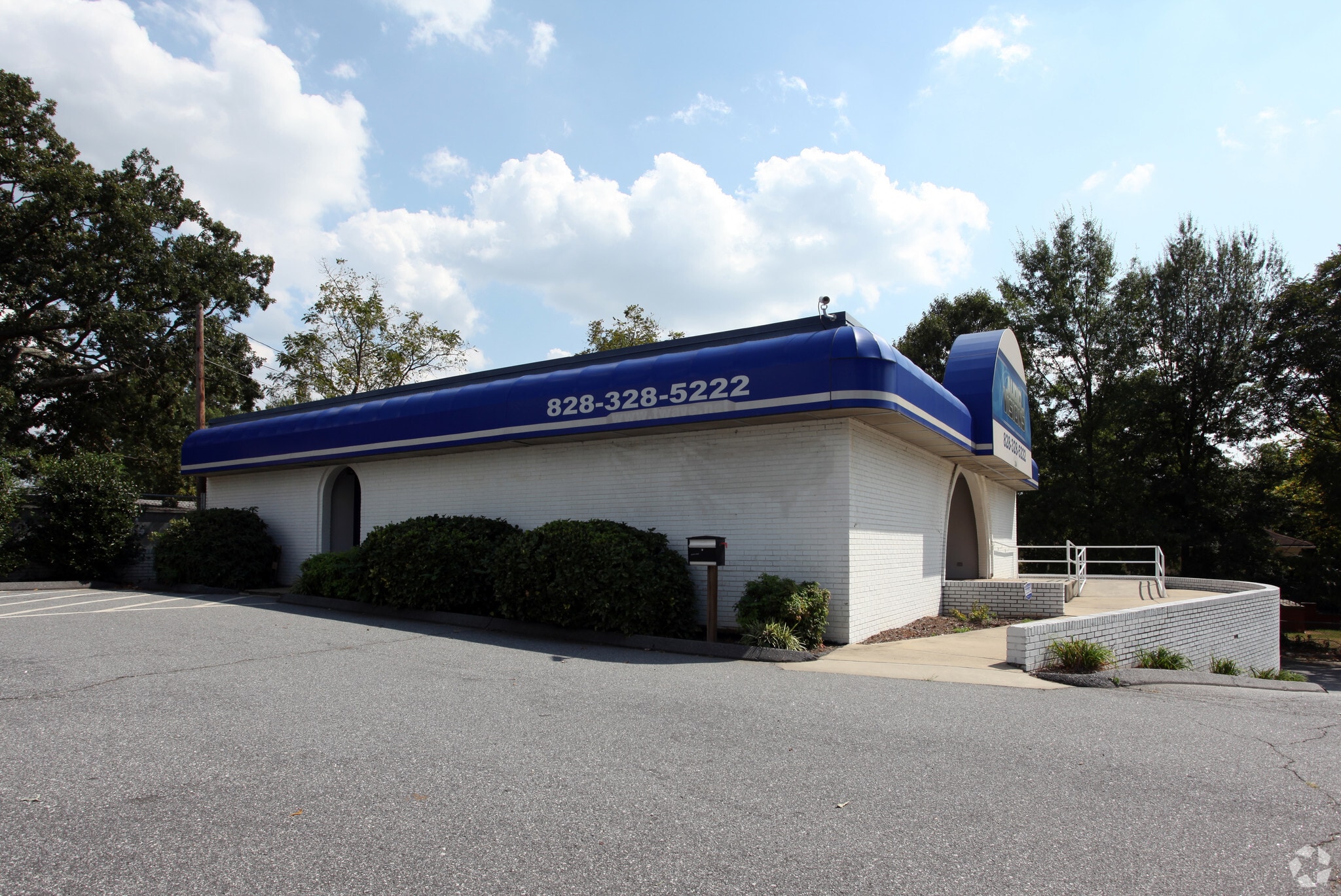 211 SE Hwy 127, Hickory, NC for sale Building Photo- Image 1 of 1