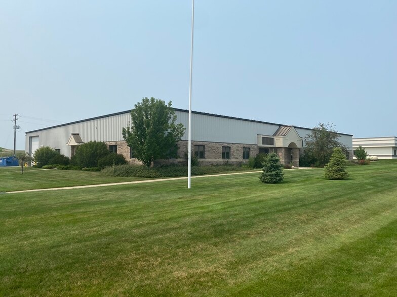 5835 Shugart Ln, Traverse City, MI for lease - Building Photo - Image 1 of 44