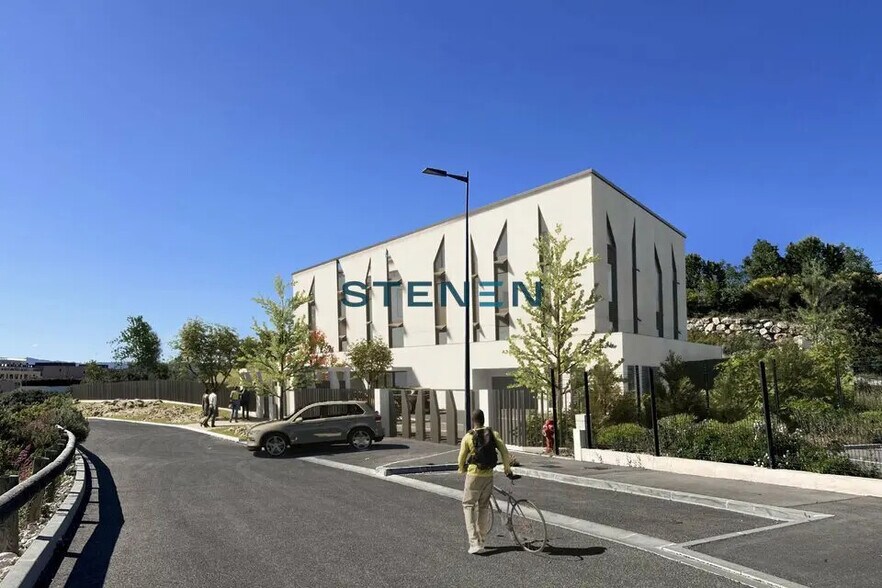 Office in Aix-en-Provence for lease - Building Photo - Image 3 of 6