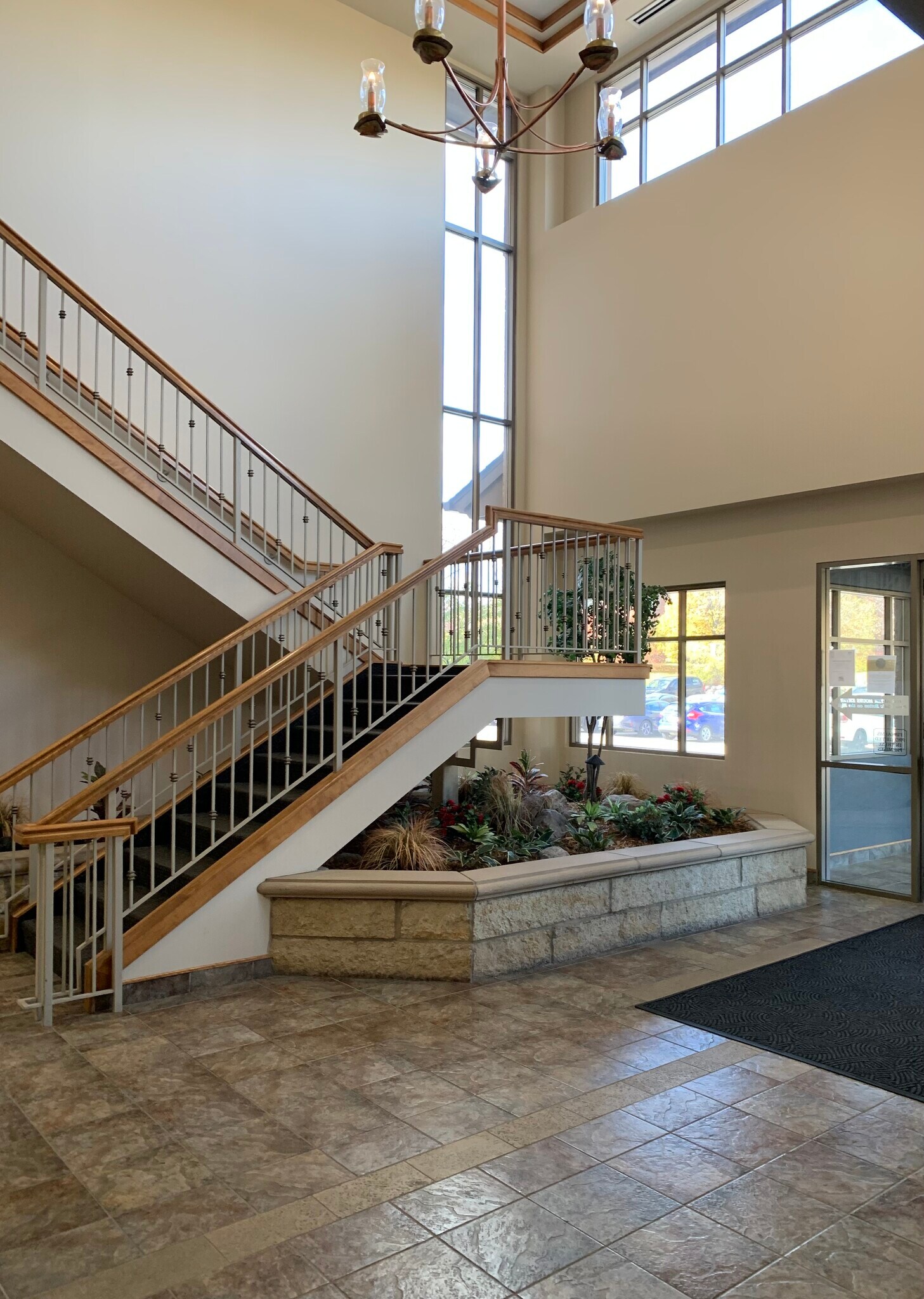 675 E Nicollet Blvd, Burnsville, MN 55337 Oakridge East Professional