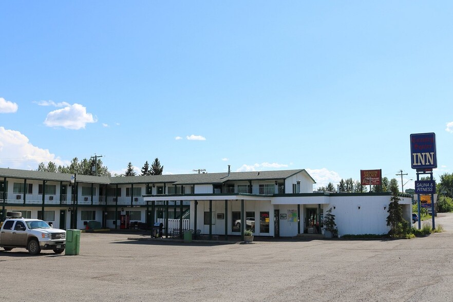5305 S Access Rd, Chetwynd, BC V0C 1J0 Country Squire Inn