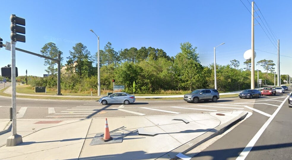 E Osceola Pky, Kissimmee, FL for sale - Building Photo - Image 1 of 4