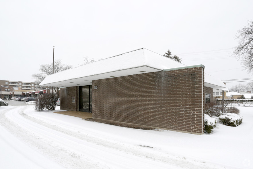 4320 W Touhy Ave, Lincolnwood, IL for sale - Primary Photo - Image 1 of 1