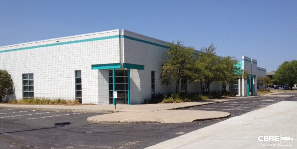 6210 Abbott Dr, Omaha, NE for sale - Primary Photo - Image 1 of 1