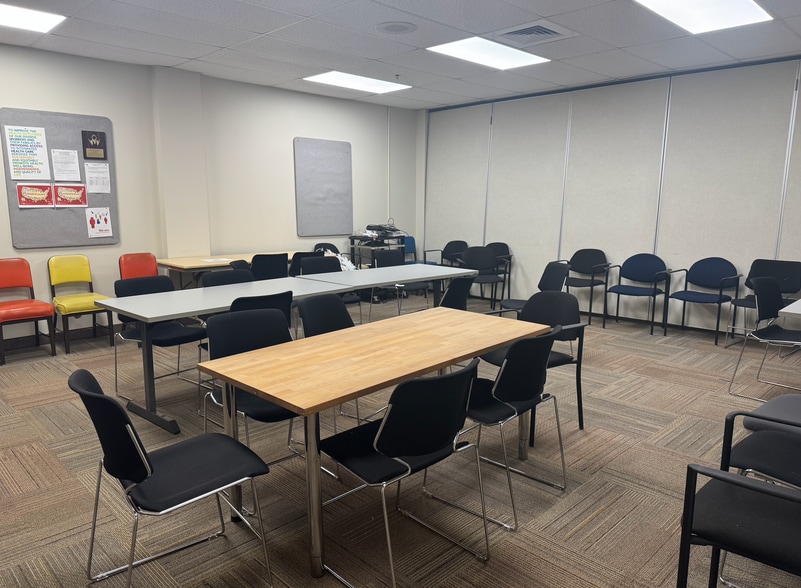 88-96 Industry Ave, Springfield, MA for lease - Building Photo - Image 3 of 5