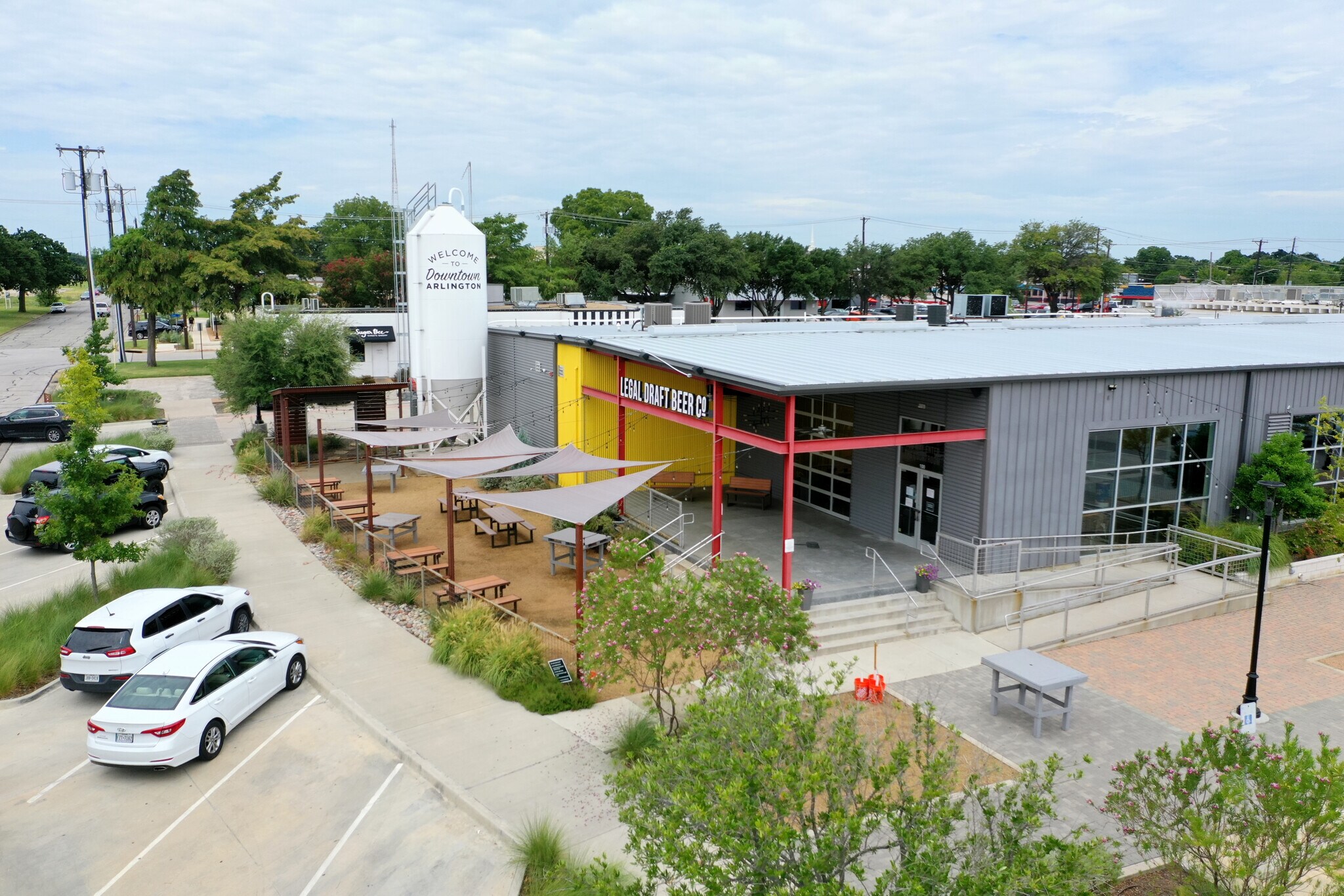 500 E Division St, Arlington, TX 76011