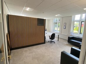 South Dr, Birmingham for sale Interior Photo- Image 2 of 4