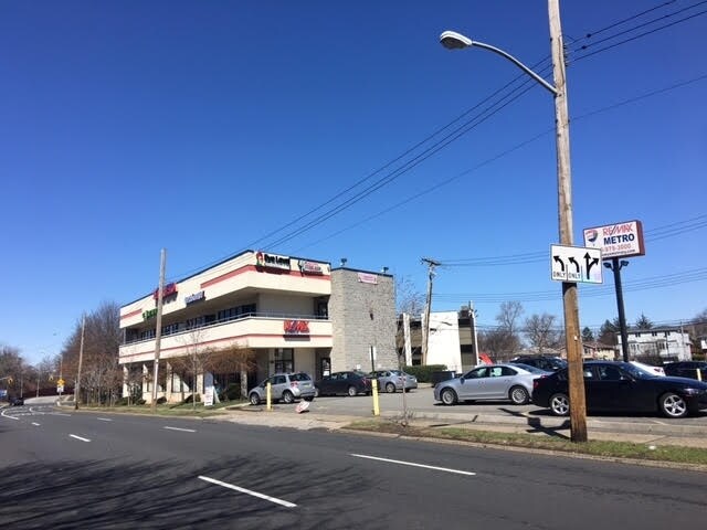 585 N Gannon Ave, Staten Island, NY for sale - Primary Photo - Image 1 of 1