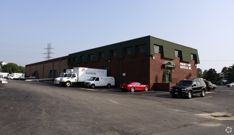 6584-6600 Fleet Dr, Alexandria, VA for lease - Building Photo - Image 3 of 4