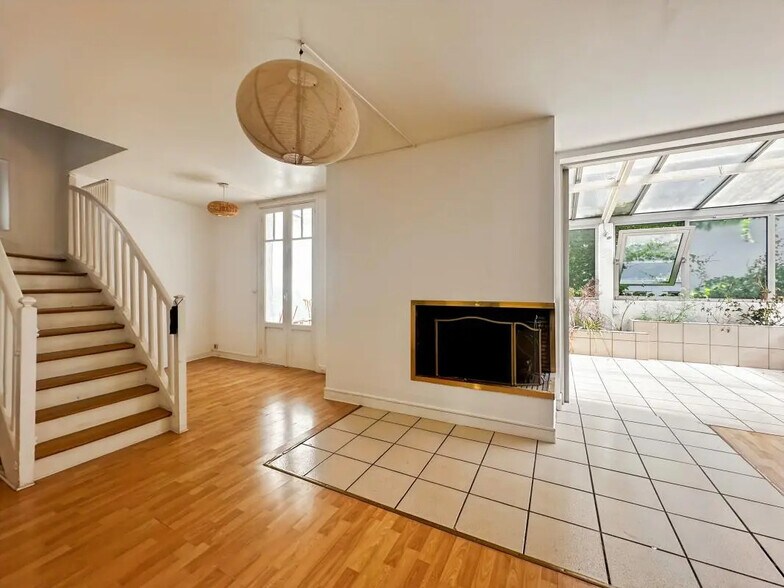 Office in Paris for lease - Building Photo - Image 3 of 9