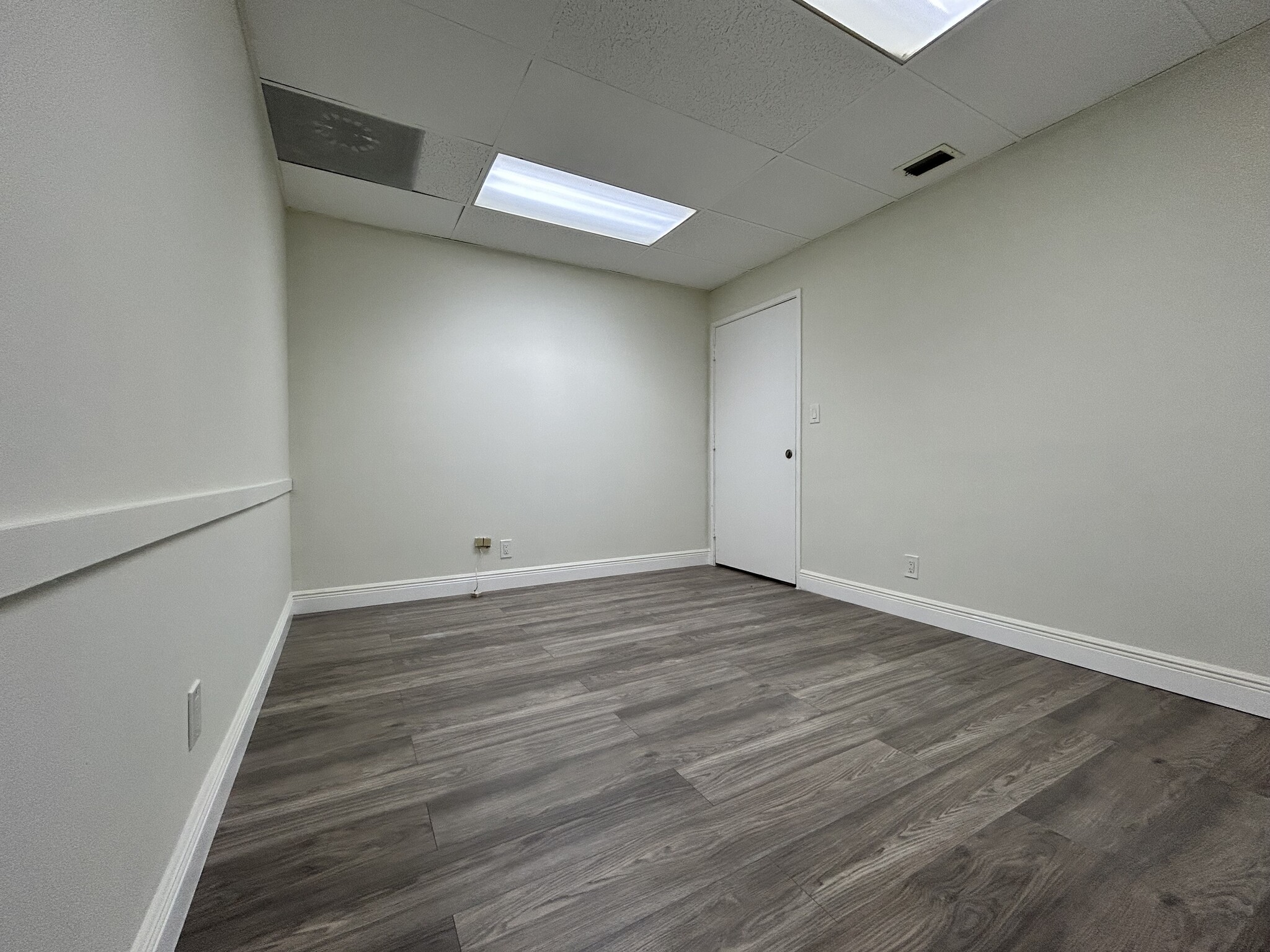 4121 NW 5th St, Plantation, FL for lease Interior Photo- Image 1 of 6