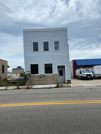 More details for 610 Oregon St, Oshkosh, WI - Office for Sale