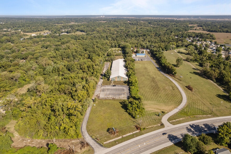 5105 N Lindbergh Blvd, Florissant, MO for sale - Building Photo - Image 3 of 18