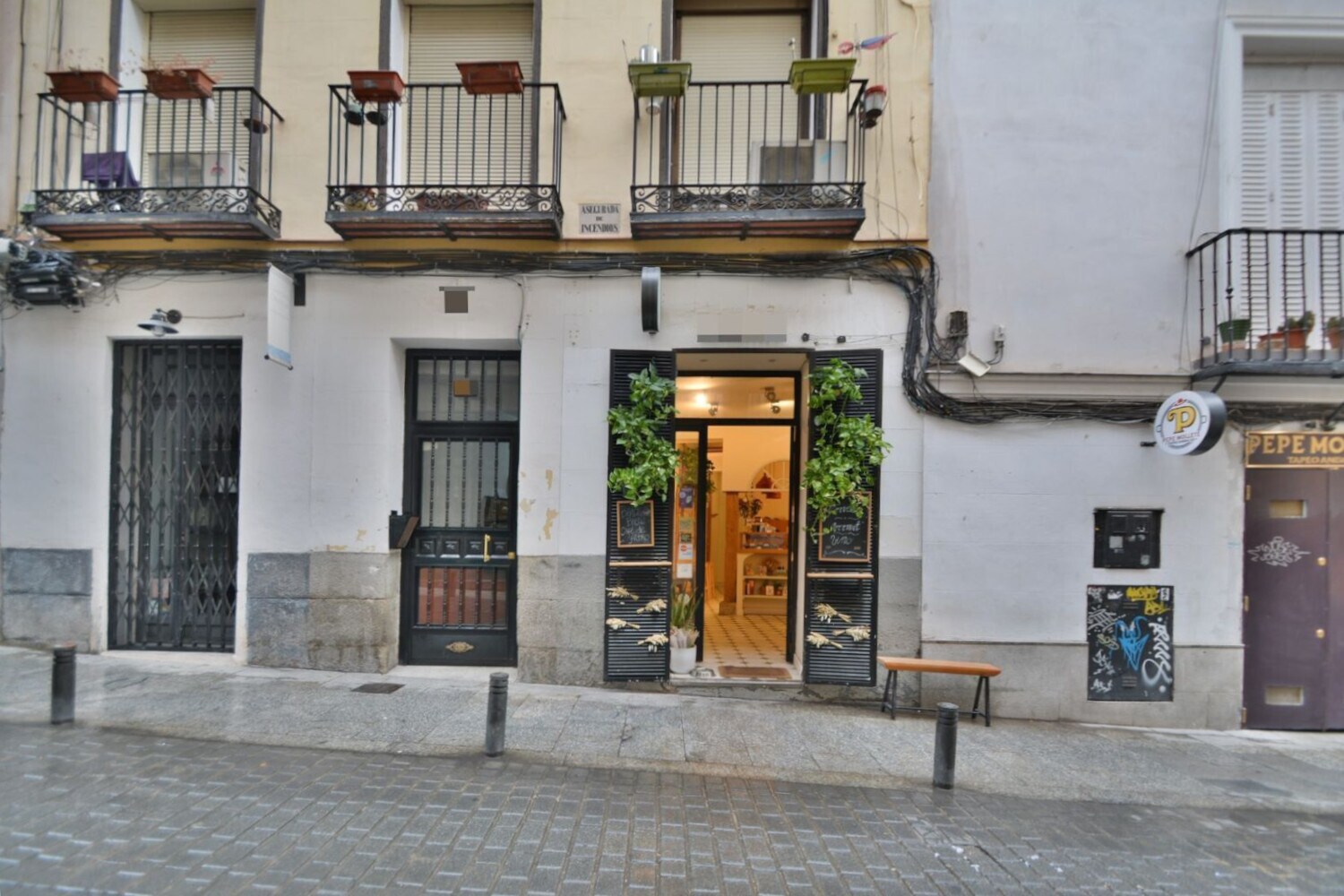 Retail in Madrid, Madrid for lease Interior Photo- Image 1 of 11