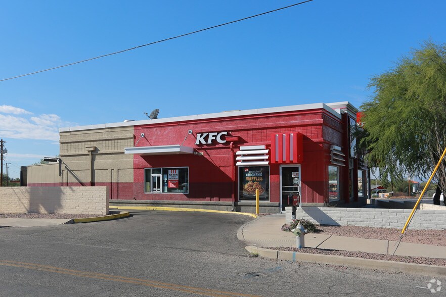 6872 E Tanque Verde Rd, Tucson, AZ 85715