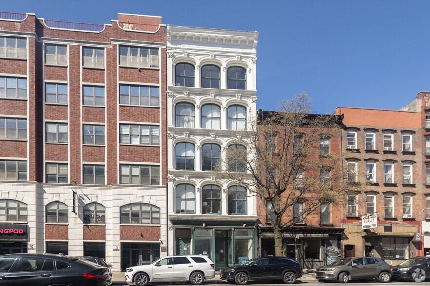 103 Broadway, Brooklyn, NY for lease - Building Photo - Image 1 of 10