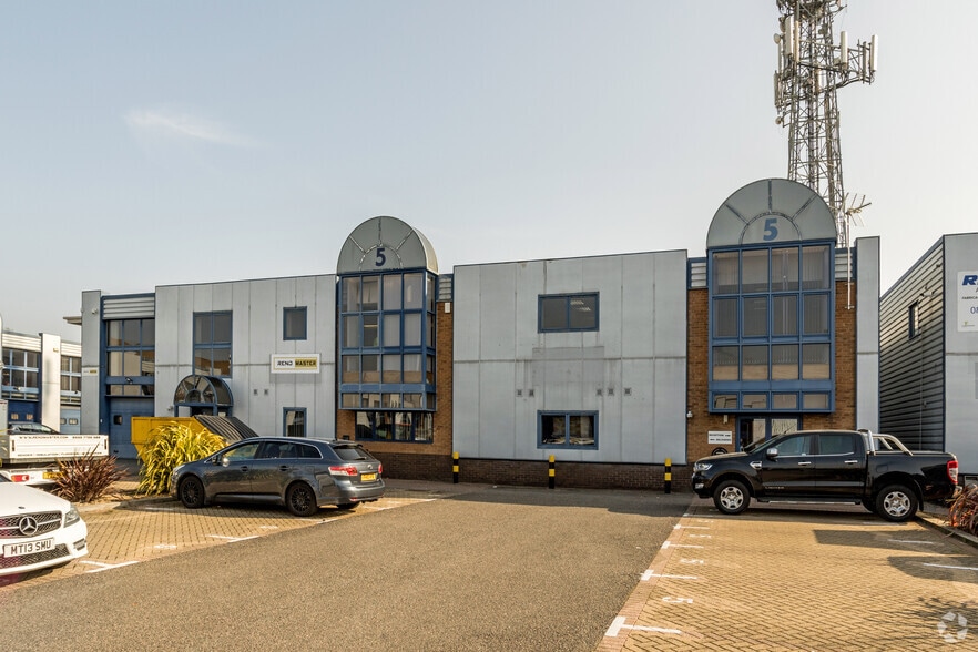 Ashton Rd, Romford for lease - Building Photo - Image 3 of 3