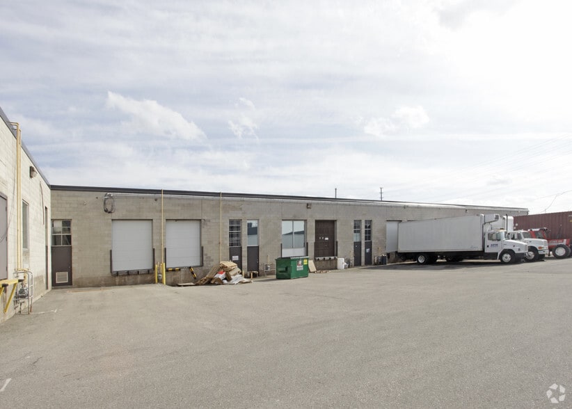 2708-2724 Rena Rd, Mississauga, ON for sale - Building Photo - Image 2 of 7